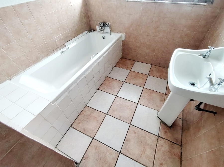 4 Bedroom Property for Sale in Amalinda Eastern Cape